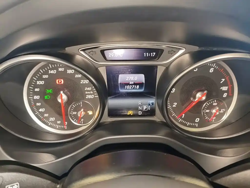 Mercedes-Benz GLA — миниатюра 16