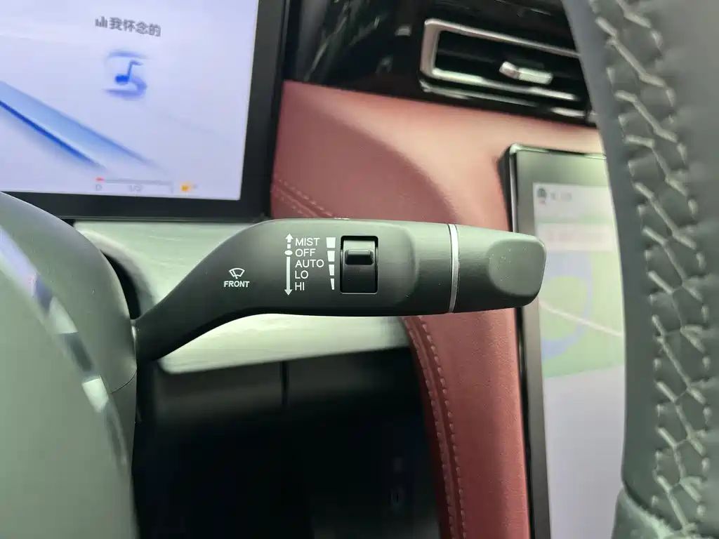 Hongqi Hongqi H5 — миниатюра 19