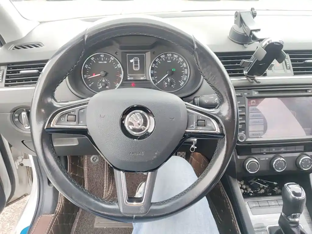 Skoda Octavia — миниатюра 15