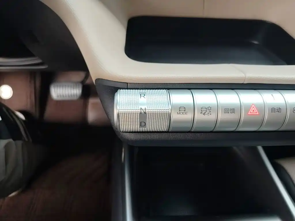 BYD Dolphin — миниатюра 14