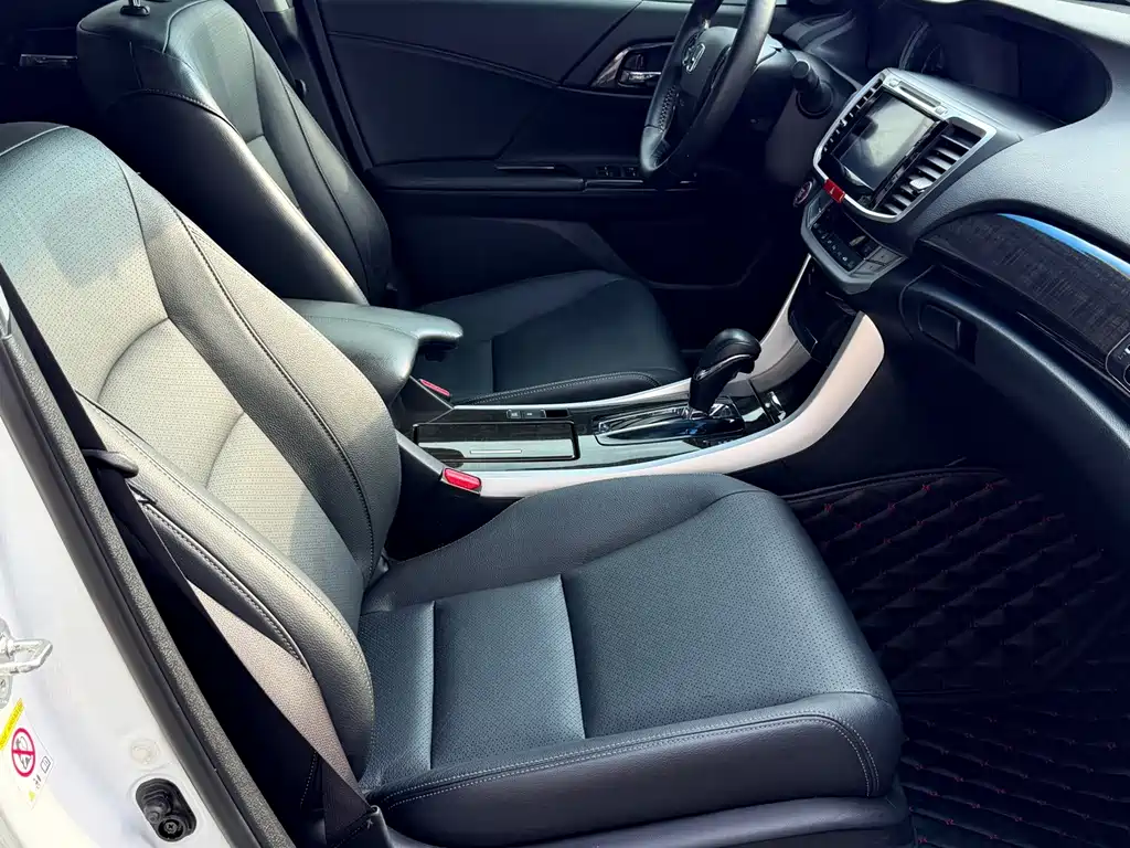 Honda Accord — миниатюра 14