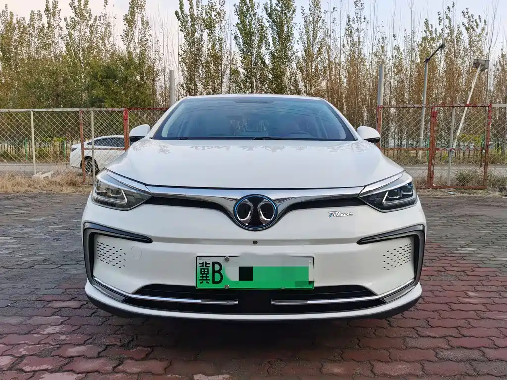BAIC BEIJING EU5