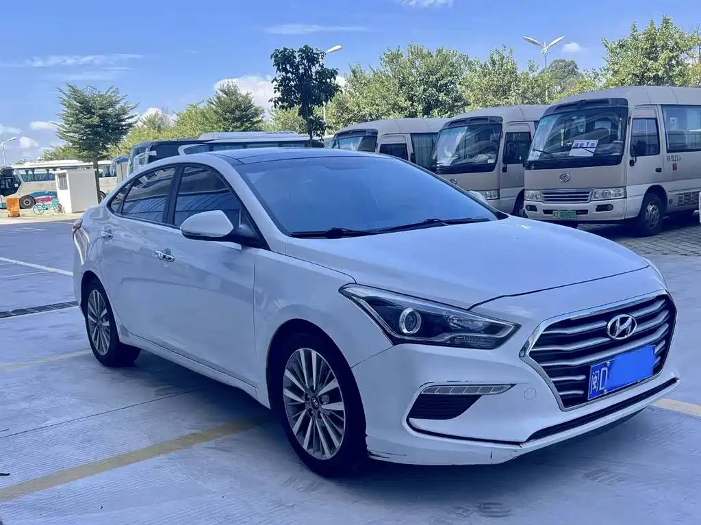 Hyundai Mistra — миниатюра 3