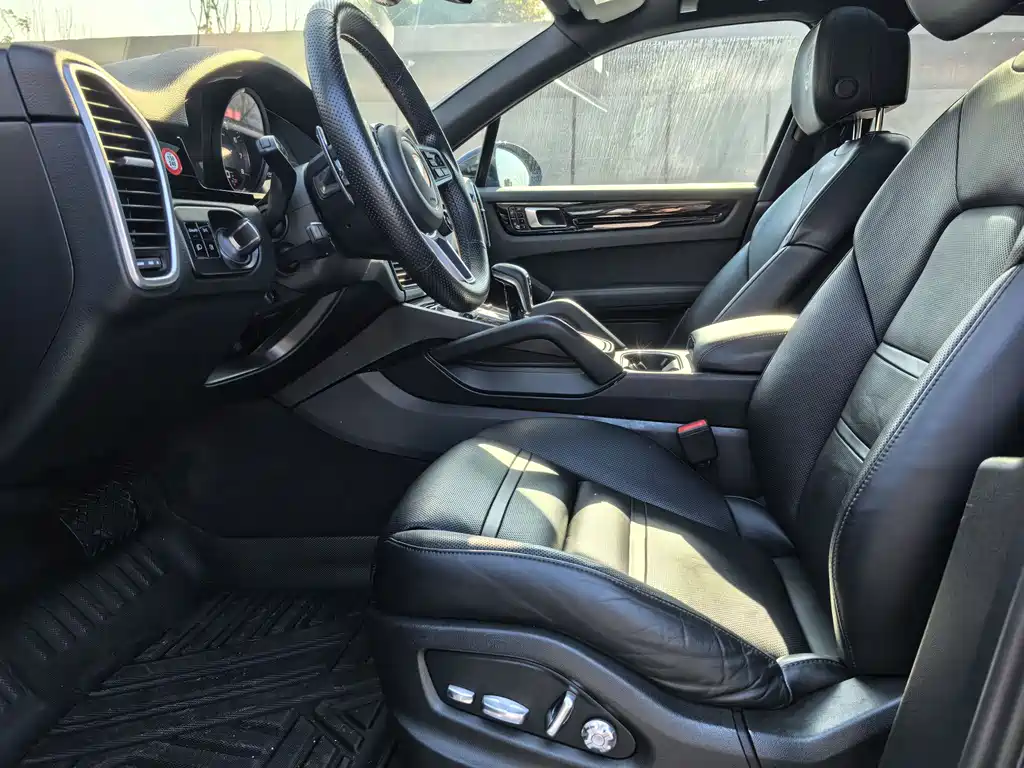 PORSCHE CAYENNE NEW ENERGY