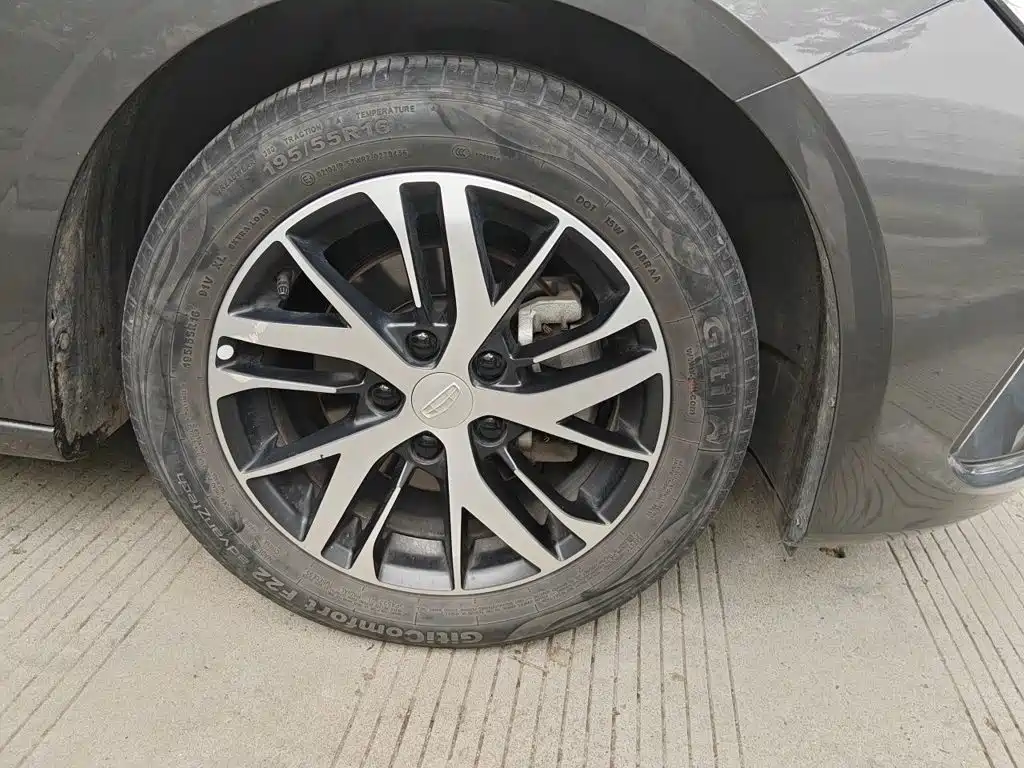 Geely Emgrand — миниатюра 24