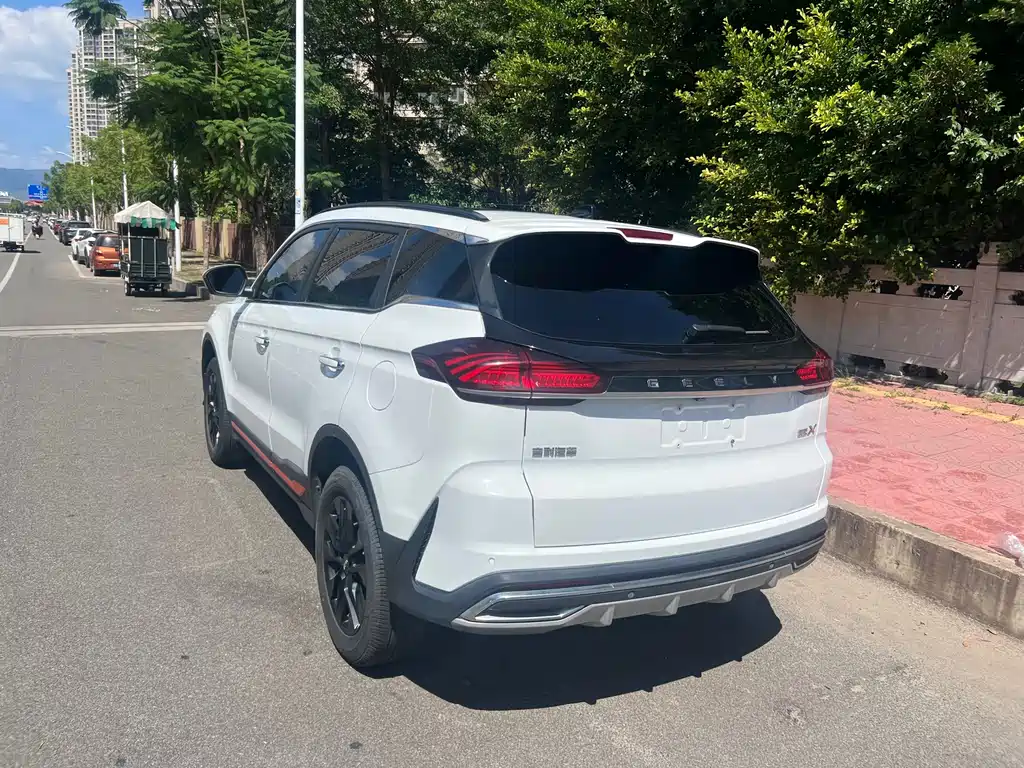 Geely Boyue — миниатюра 7