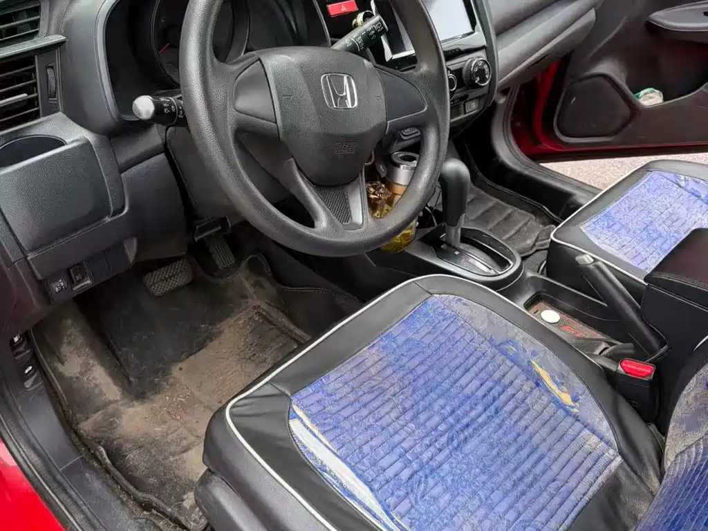 Honda Fit — миниатюра 5