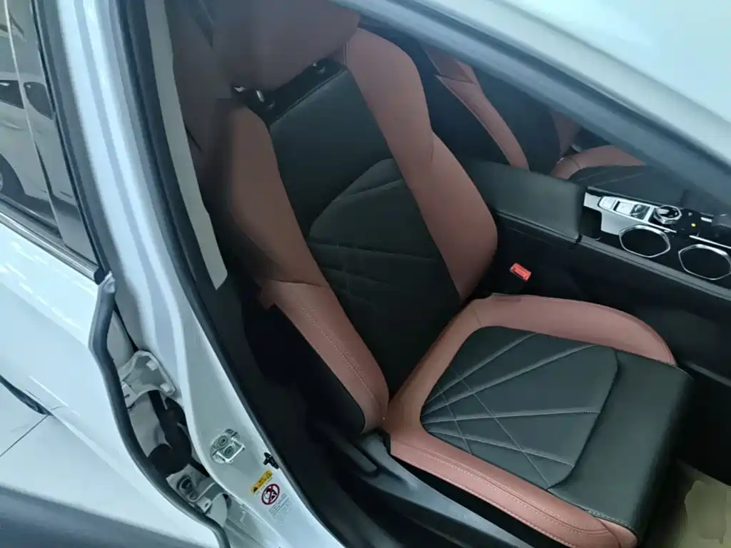 Changan Eado — миниатюра 25