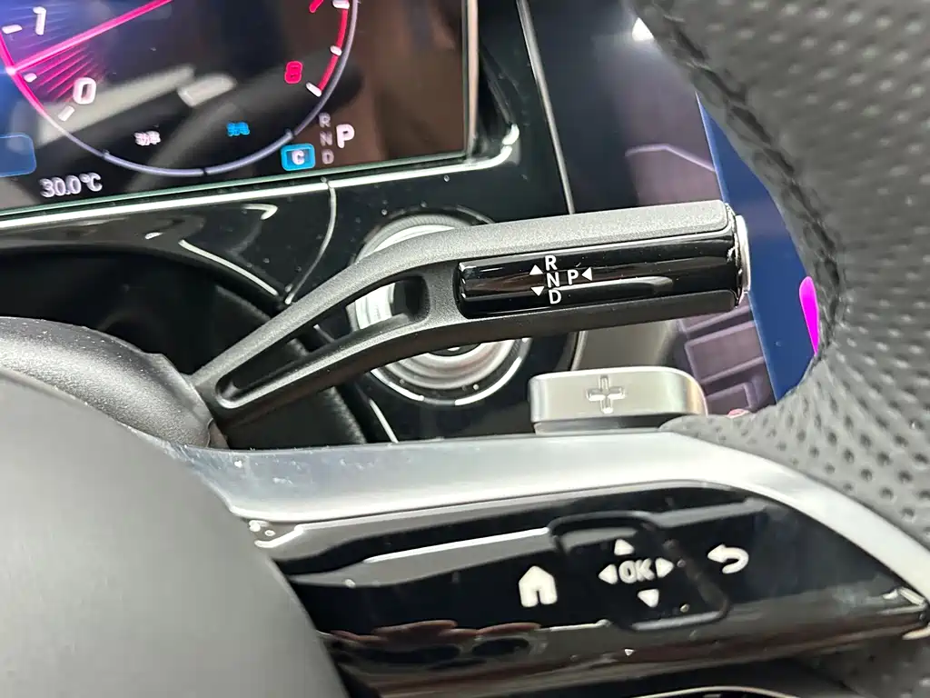 Mercedes-Benz E-Class — миниатюра 18
