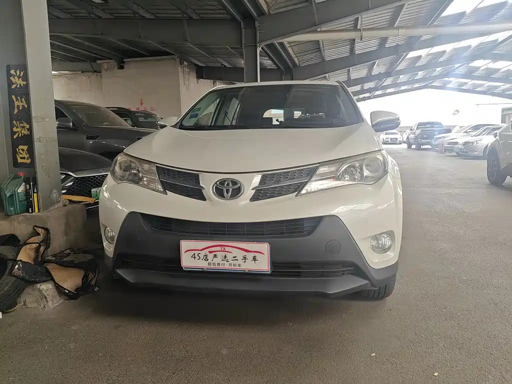 Toyota RAV4 — миниатюра 2