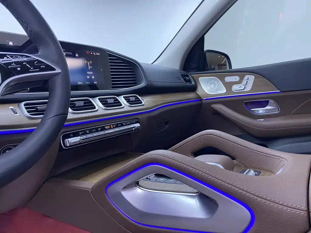Mercedes-Benz GLE (Import) — миниатюра 9