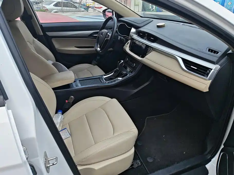 Geely Emgrand — миниатюра 8