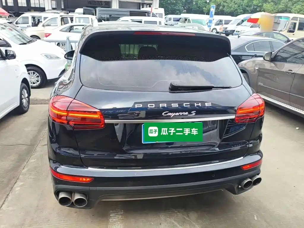 Porsche Cayenne — миниатюра 6