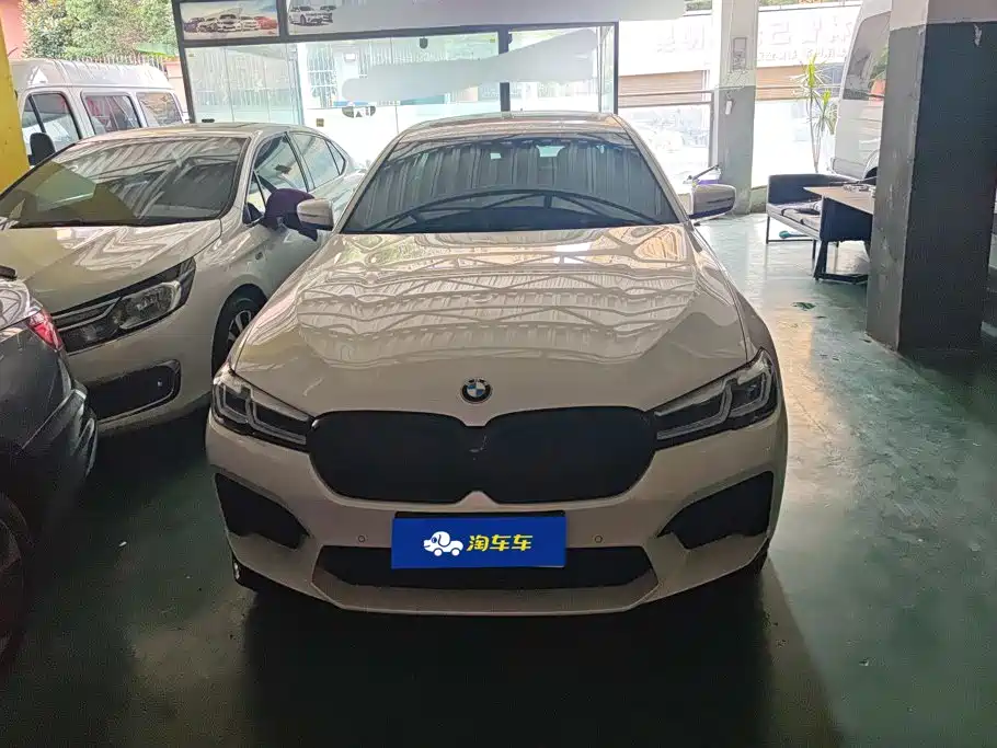 BMW 5 Series — миниатюра 2