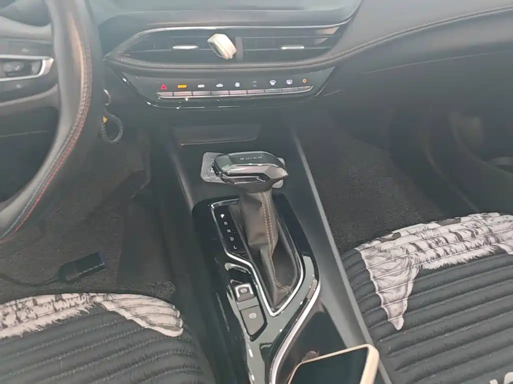 Buick Verano — миниатюра 14