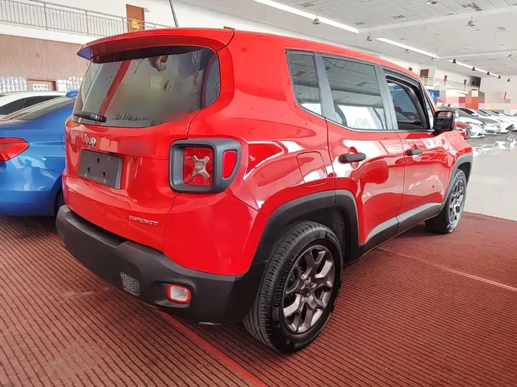 Jeep Renegade — миниатюра 7