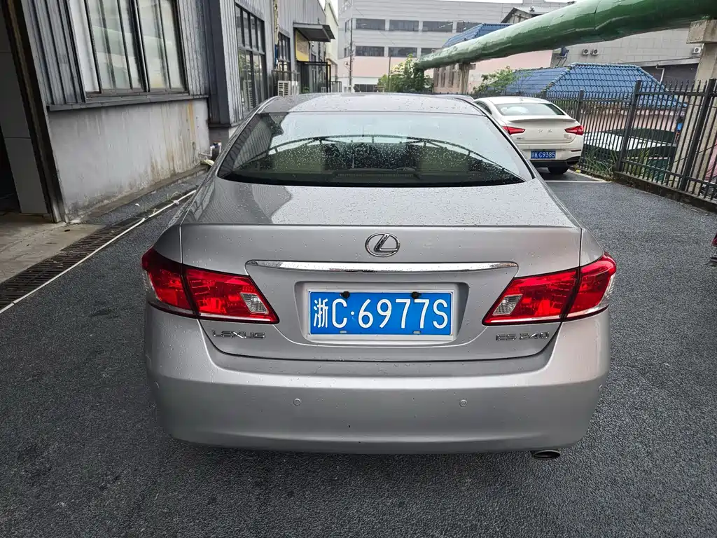 Lexus ES — миниатюра 4