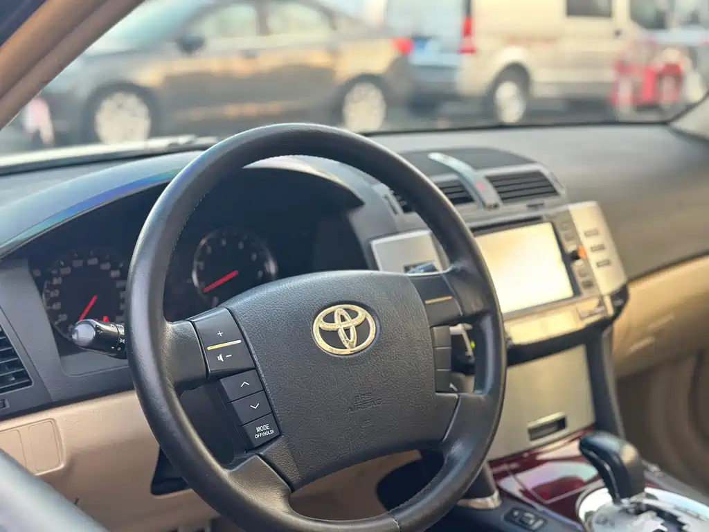 Toyota Reiz — миниатюра 4