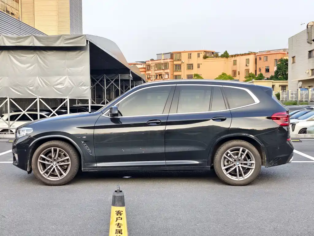 BMW X3 — миниатюра 7