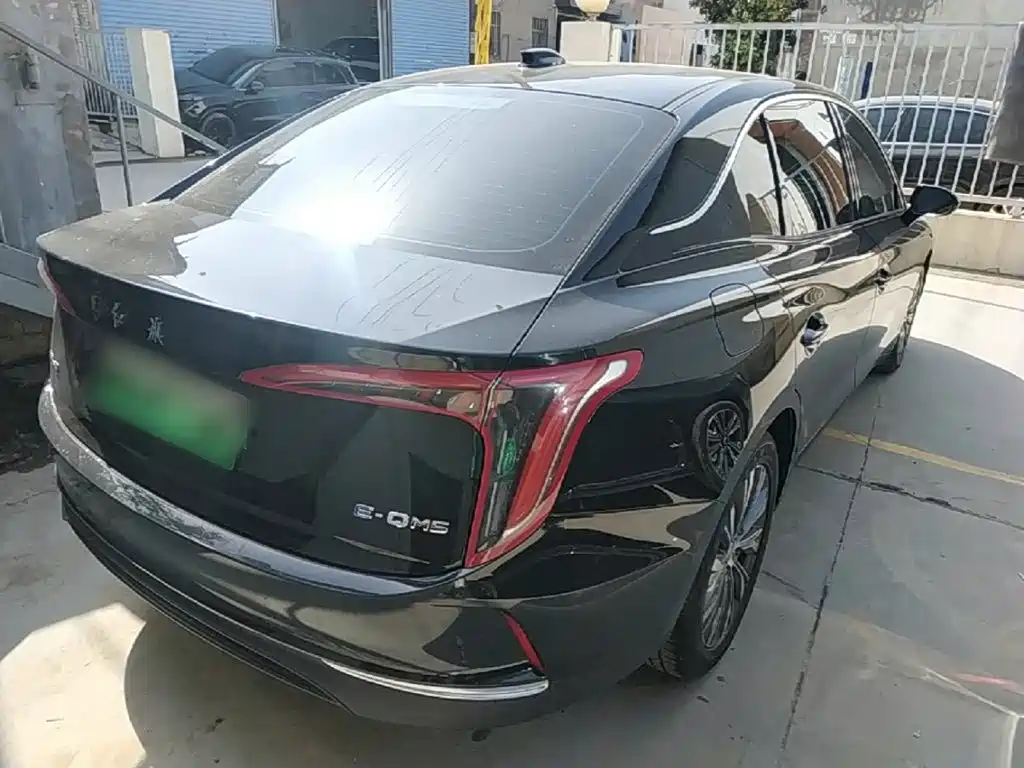 Hongqi Hongqi E-QM5 — миниатюра 5