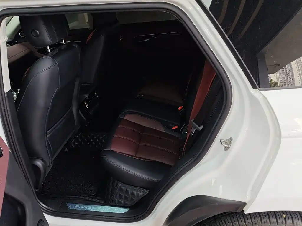 Land Rover Evoque — миниатюра 18