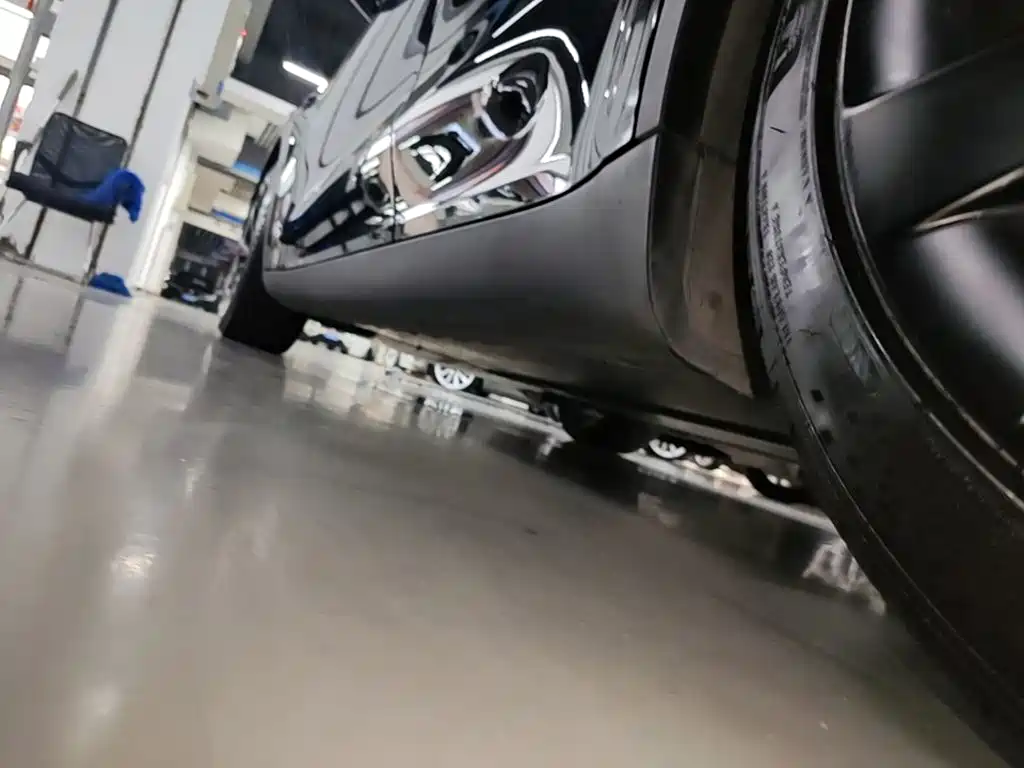 Tesla Model Y — миниатюра 22