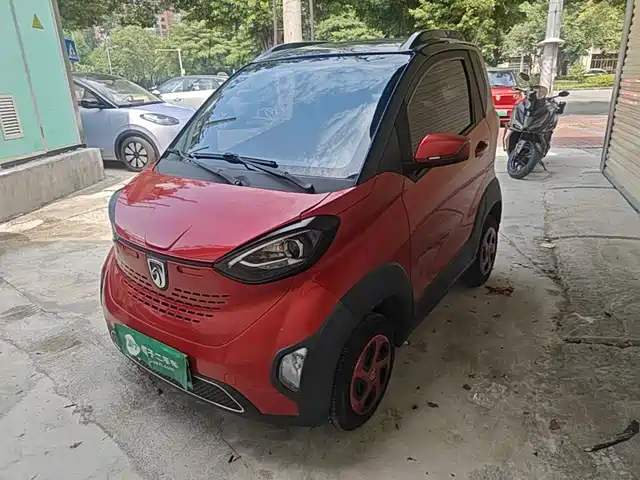 2019 SAIC E100