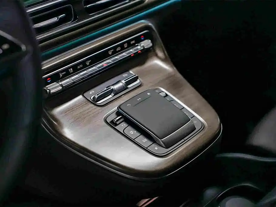 Mercedes-Benz V-Class — миниатюра 4