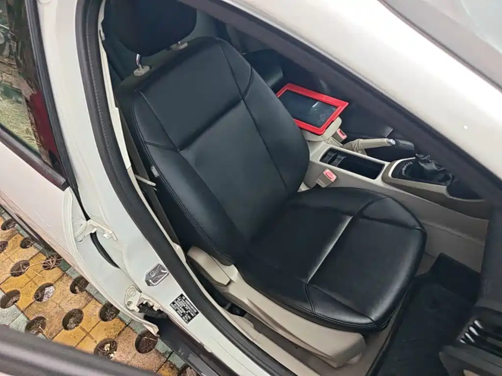 Ford Focus — миниатюра 25