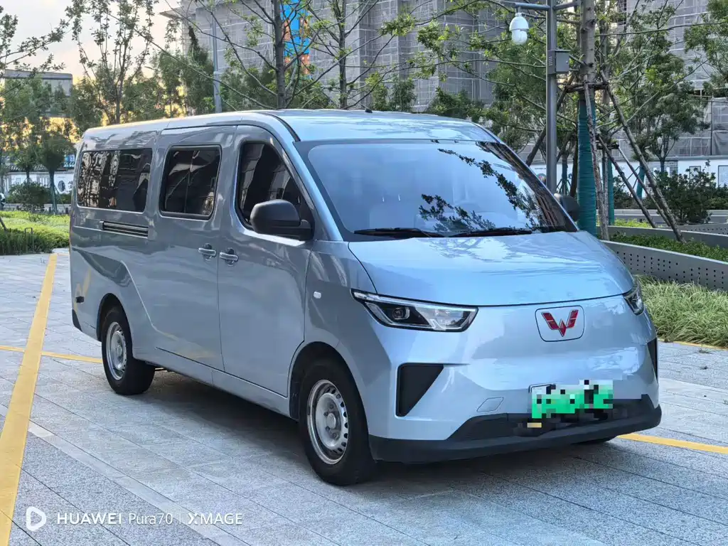 Wuling Yangguang — миниатюра 2