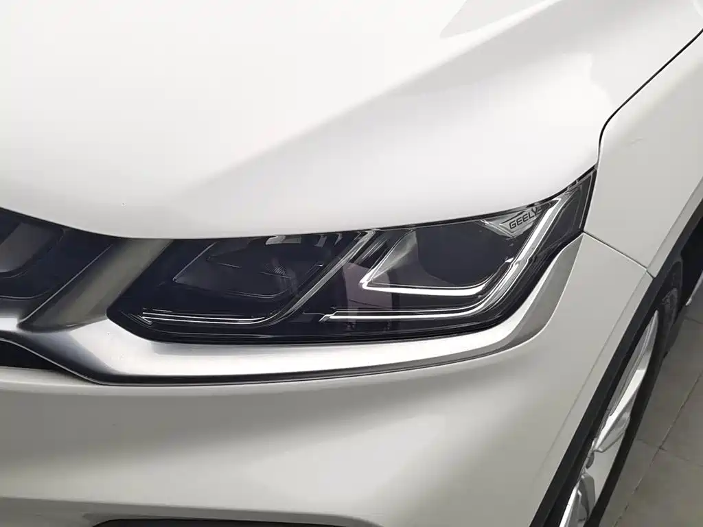Geely Binyue — миниатюра 7