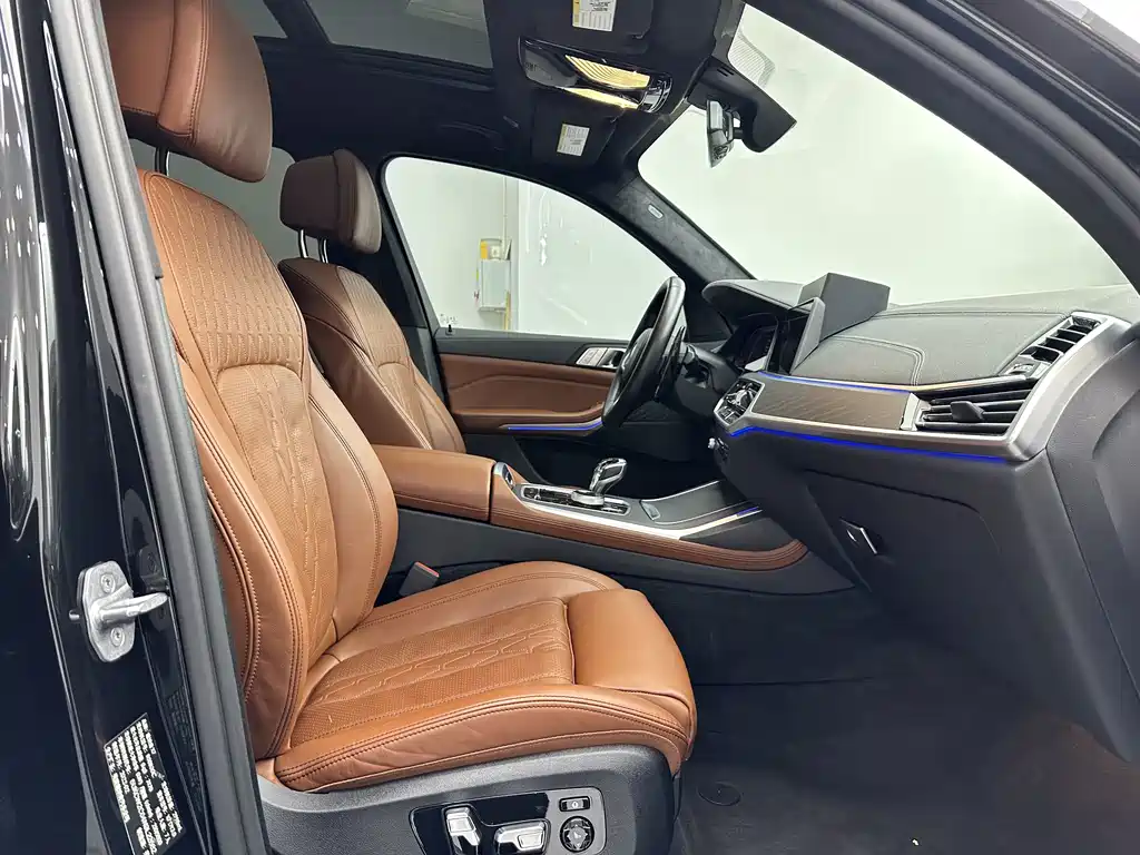 BMW X7 — миниатюра 14