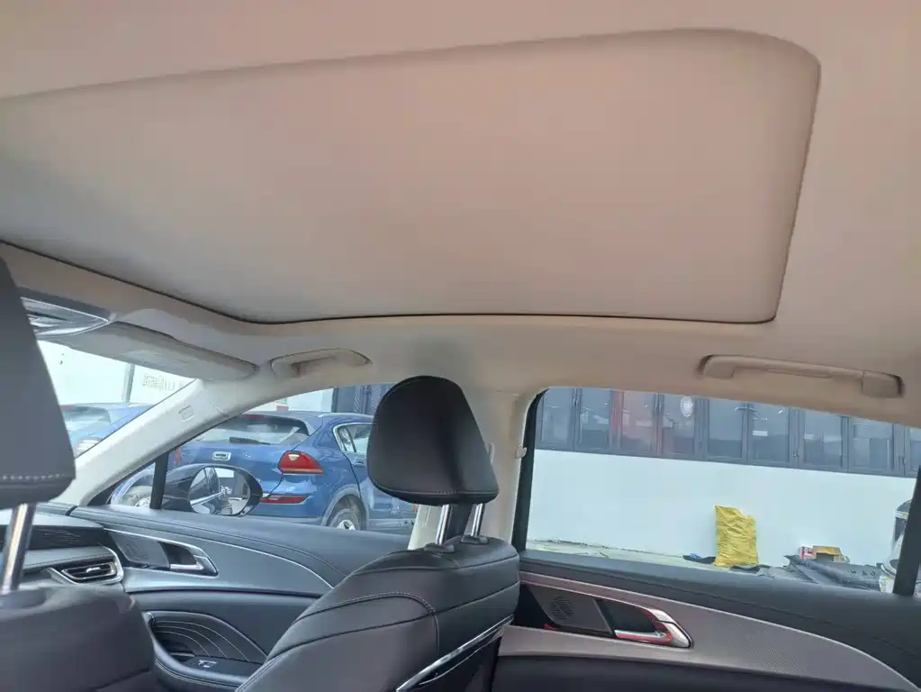 Hongqi Hongqi H5 — миниатюра 13