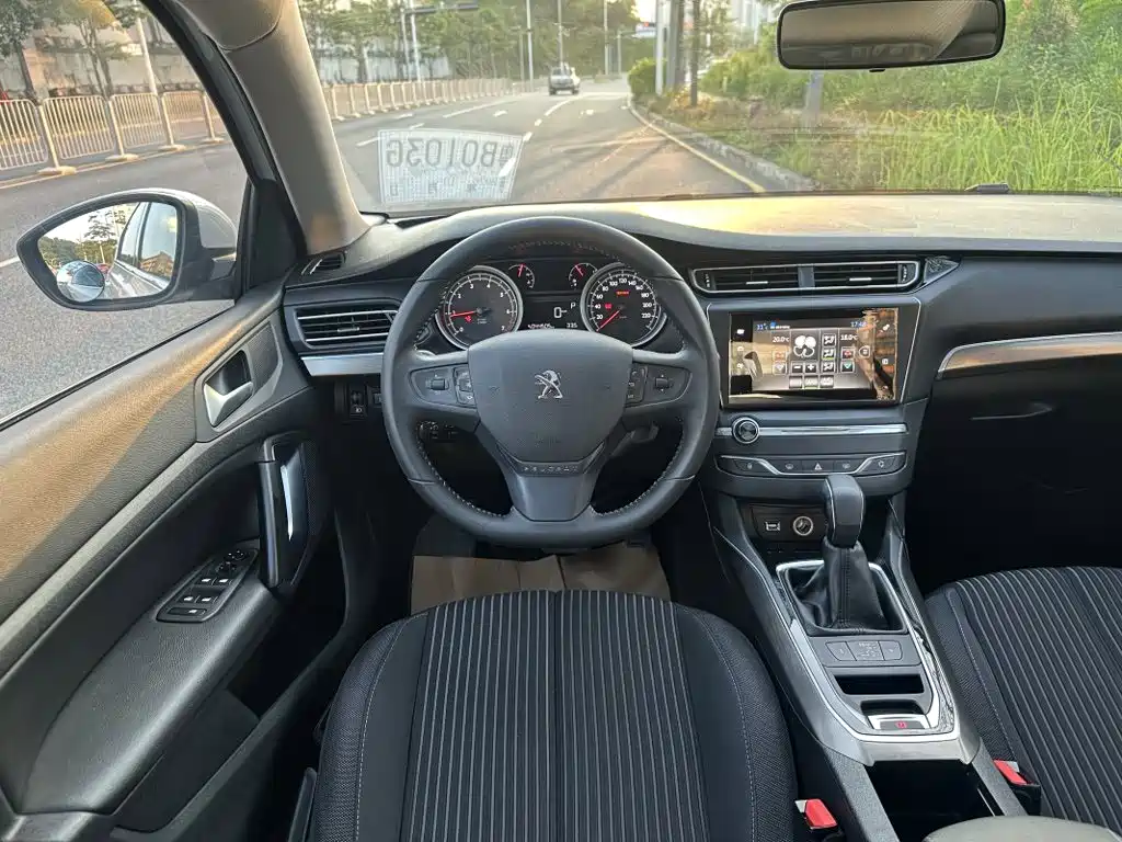Peugeot 408 — миниатюра 14