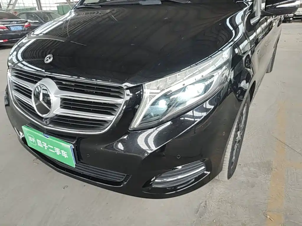 Mercedes-Benz V-Class — миниатюра 24