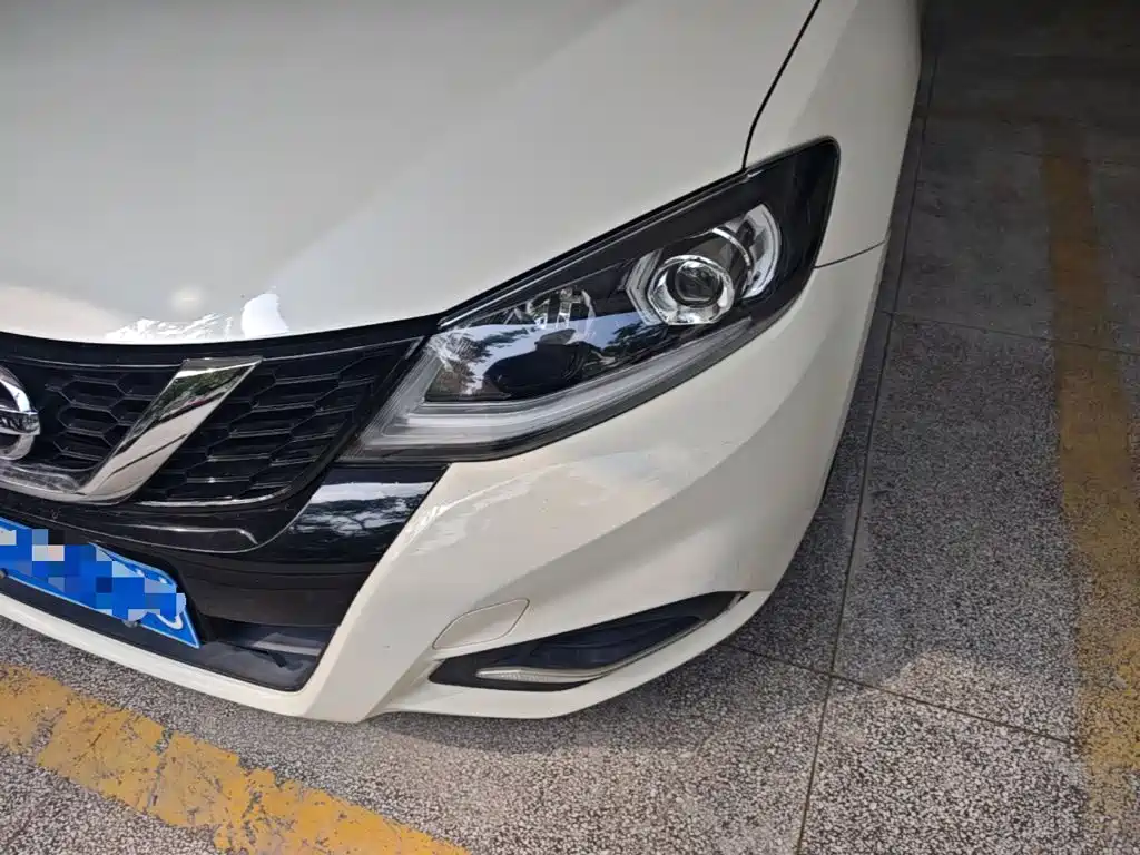 Nissan Tiida — миниатюра 24