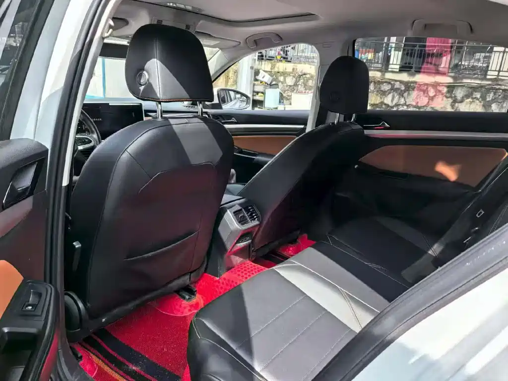 Volkswagen Bora — миниатюра 6