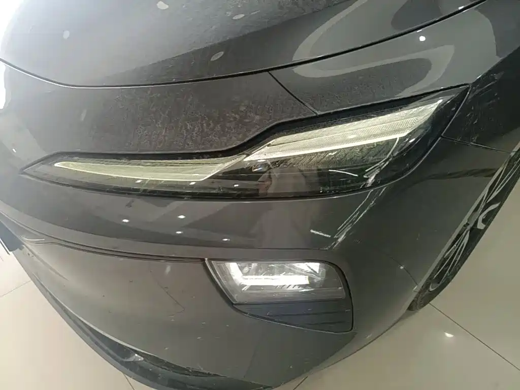 Roewe D6 — миниатюра 24