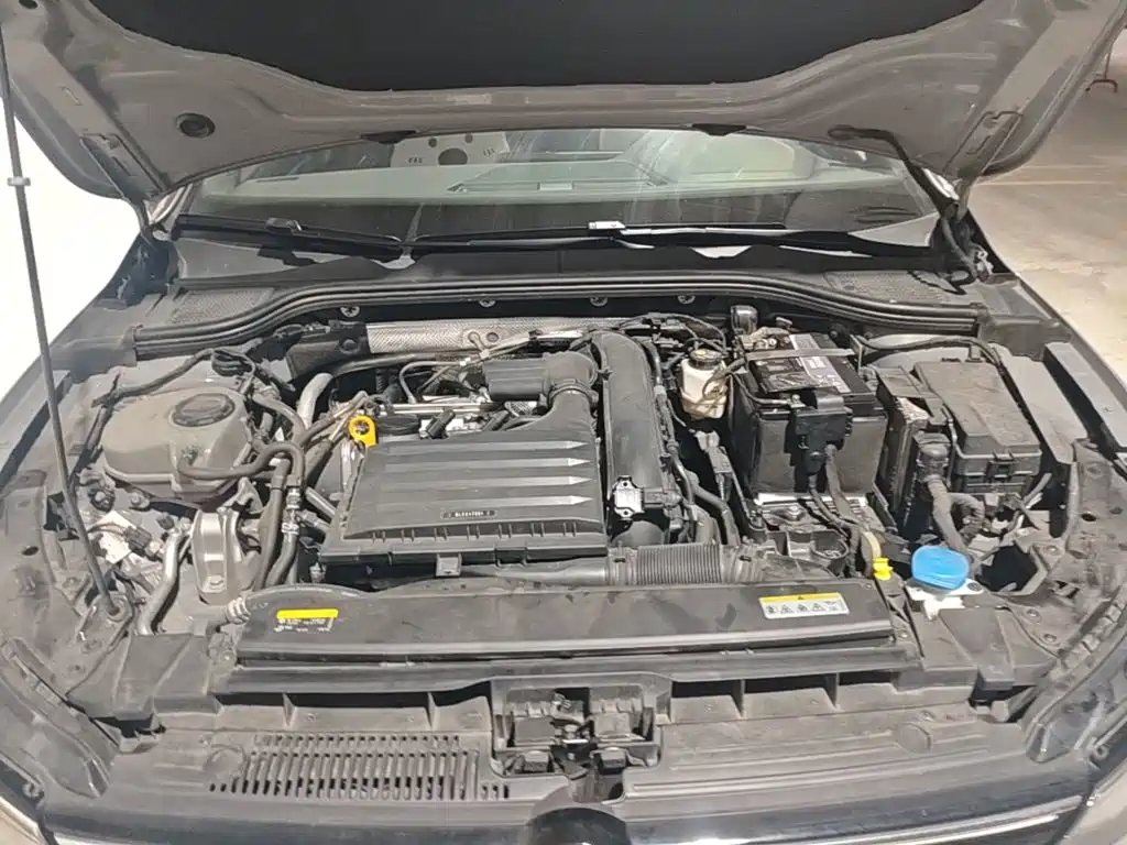 Volkswagen Golf — миниатюра 20