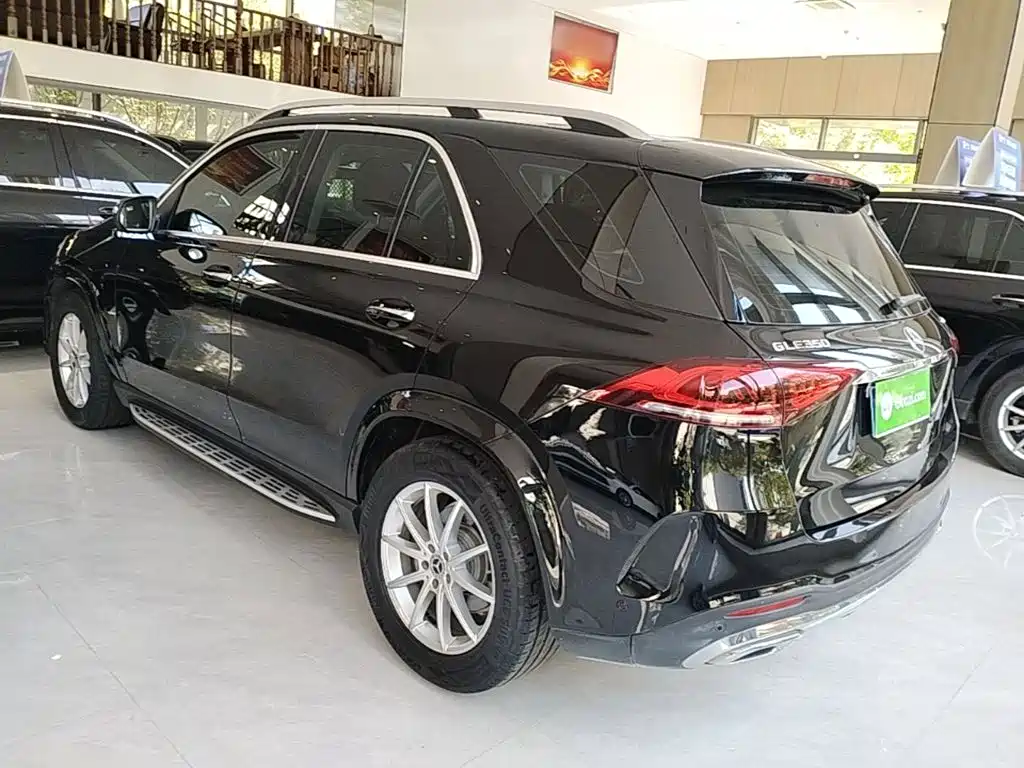 Mercedes-Benz GLE (Import) — миниатюра 5