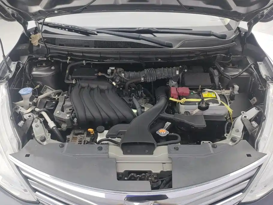 Nissan Livina — миниатюра 10