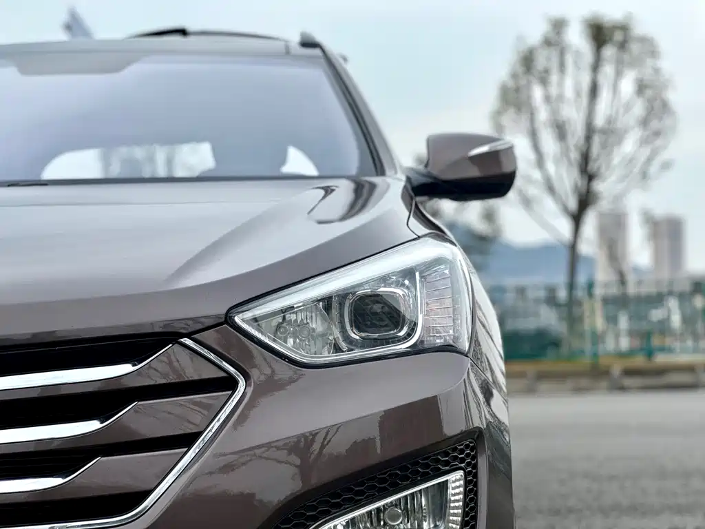 Hyundai Santa Fe (Import) — миниатюра 17