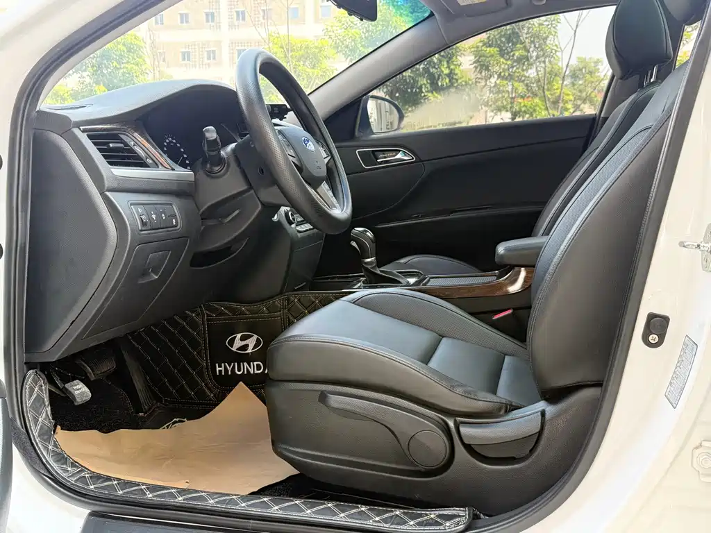 Hyundai Mistra — миниатюра 8