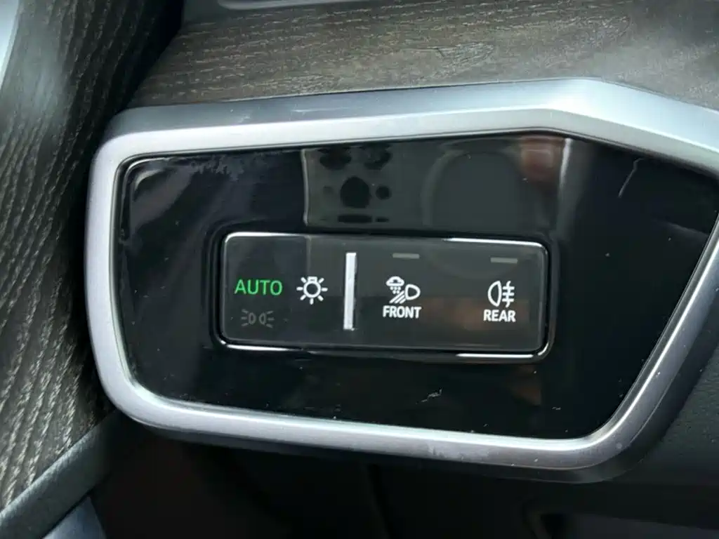 Audi A6L — миниатюра 11