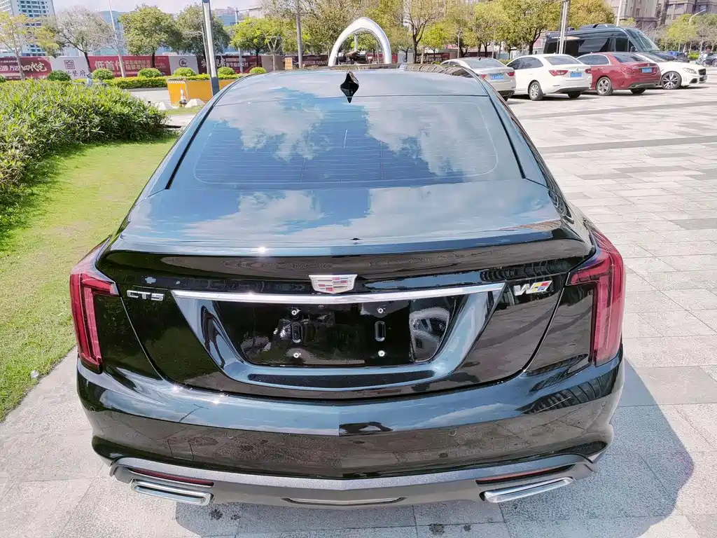 Cadillac CT5 — миниатюра 7