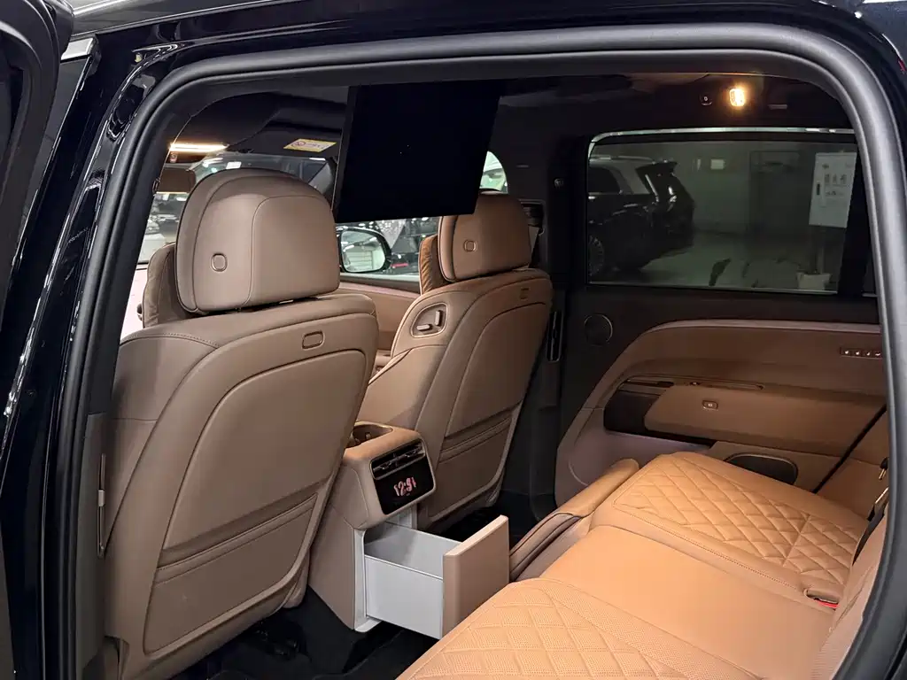Li Auto Li L8 — миниатюра 9