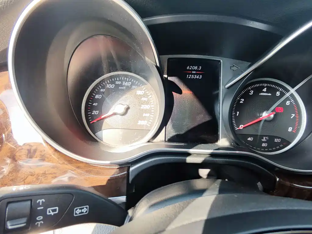 Mercedes-Benz V-Class — миниатюра 8