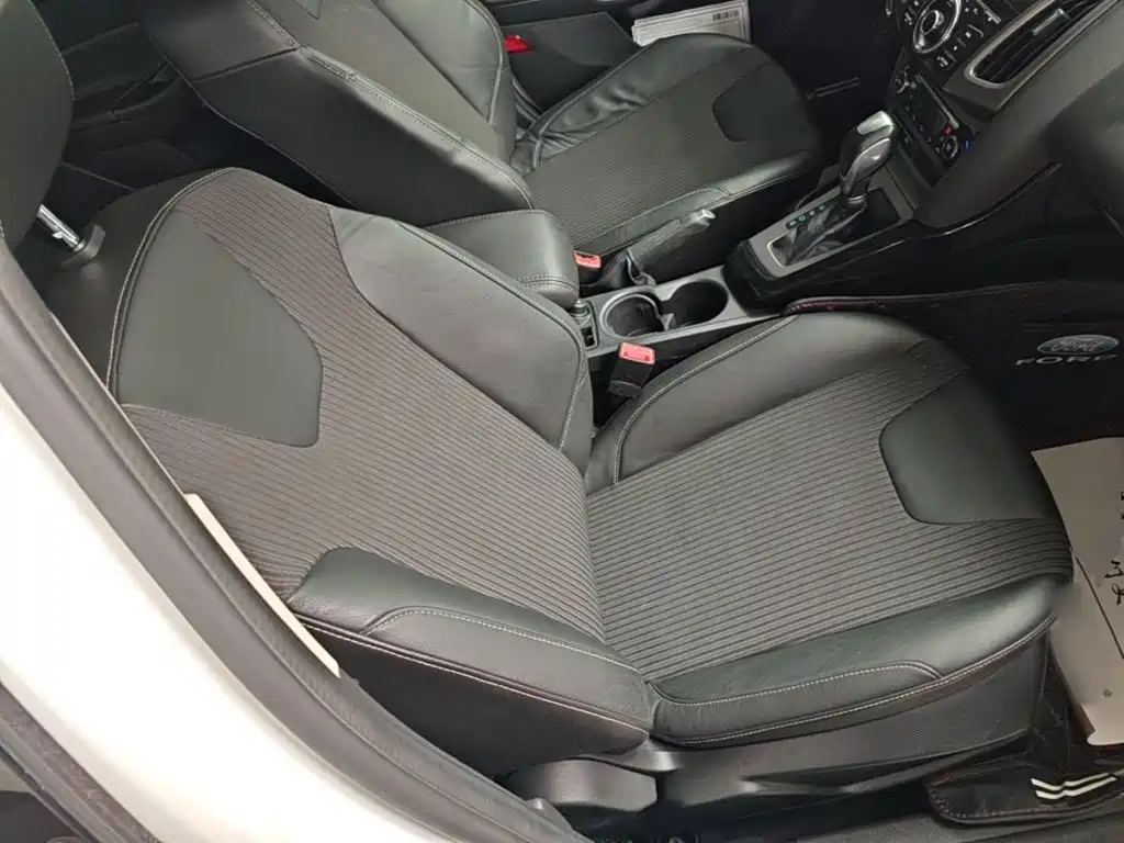 Ford Focus — миниатюра 25