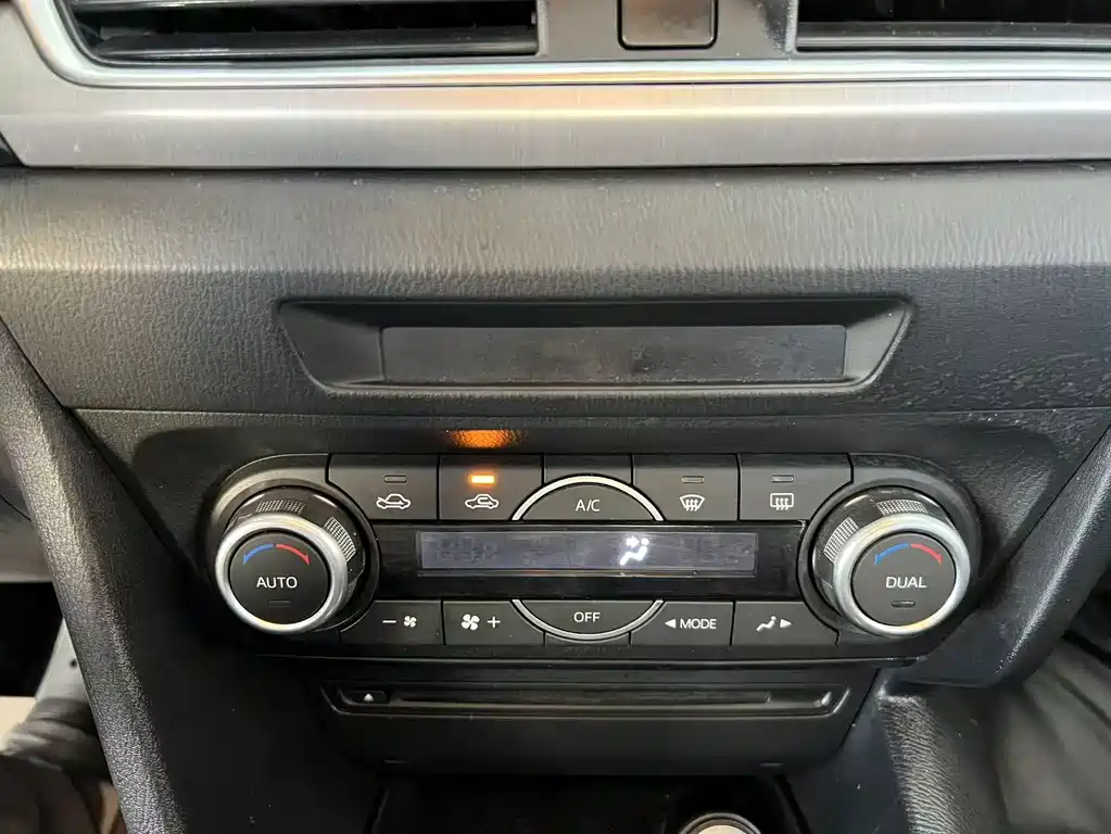 Mazda 3 Axela — миниатюра 11