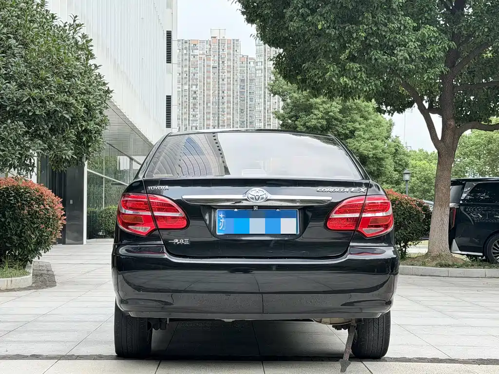 Toyota Corolla — миниатюра 5